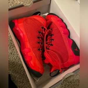 Air Jordan 9 Retro (GS) size 4